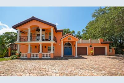 2520 Tami Sola Street, Sarasota, FL 34237 - Photo 3