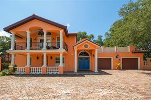 2520 Tami Sola St, Sarasota, FL 34237 - Photo 3