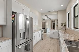 1905 Tulip Dr, Sarasota, FL 34239 - Photo 17