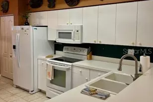 9611 Castle Point Dr, Sarasota, FL 34238 - Photo 9