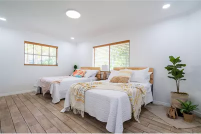 7354 Biltmore Drive, Sarasota, FL 34231 - Photo 45