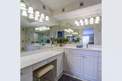 2425 Gulf Of Mexico Drive #7B, Longboat Key, FL 34228 - Photo 23