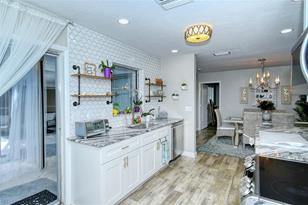 6758 S Lockwood Ridge Rd, Sarasota, FL 34231 - Photo 17