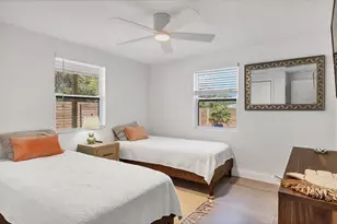 2441 Novus St, Sarasota, FL 34237 - Photo 25