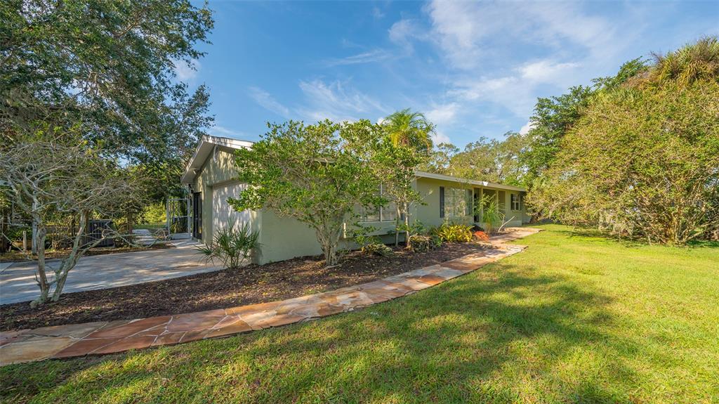 2912 E Forest Lake Dr, Sarasota, FL 34232 MLS A4562539 Coldwell Banker