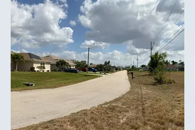 2113 NE 43rd Lane, Cape Coral, FL 33909 - Photo 15