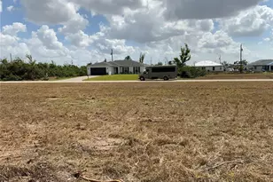 323 NE 31st St, Cape Coral, FL 33909 - Photo 5