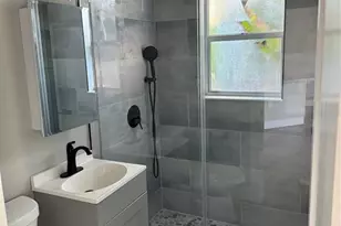 104 Pocono Trail W, Nokomis, FL 34275 - Photo 9