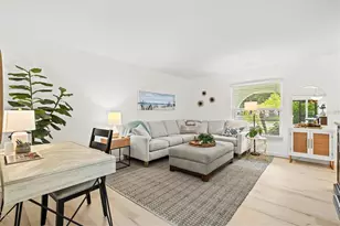 3210 Wood St, Sarasota, FL 34237 - Photo 9