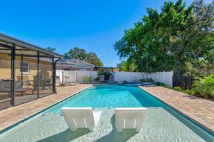 3210 Wood St, Sarasota, FL 34237 - Photo 3