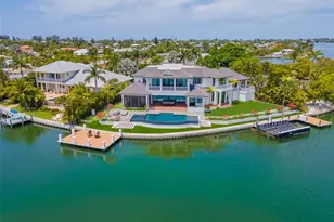 535 70th St, Holmes Beach, FL 34217 - Photo 5