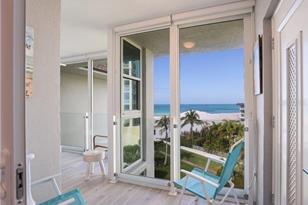 2110 Benjamin Franklin Dr, Sarasota, FL 34236 - Photo 11