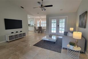 7550 42nd Ct E, Sarasota, FL 34243