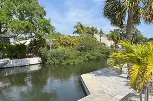 345 Avenida Leona, Sarasota, FL 34242 - Photo 73