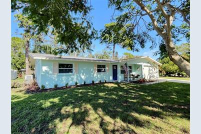 4658 Maceachen Boulevard, Sarasota, FL 34233 - Photo 21