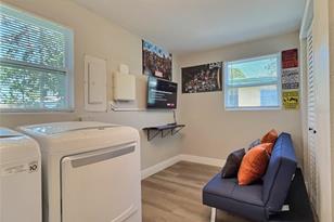 4658 Maceachen Blvd, Sarasota, FL 34233 - Photo 5