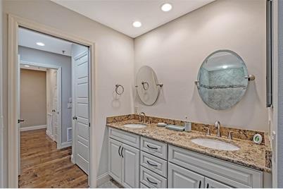 2369 Harbour Oaks Drive, Longboat Key, FL 34228 - Photo 37