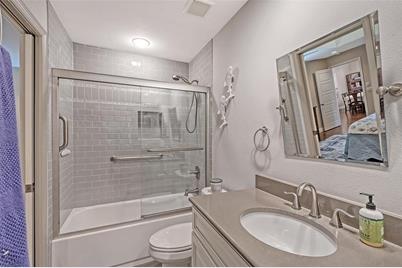 2369 Harbour Oaks Drive, Longboat Key, FL 34228 - Photo 25