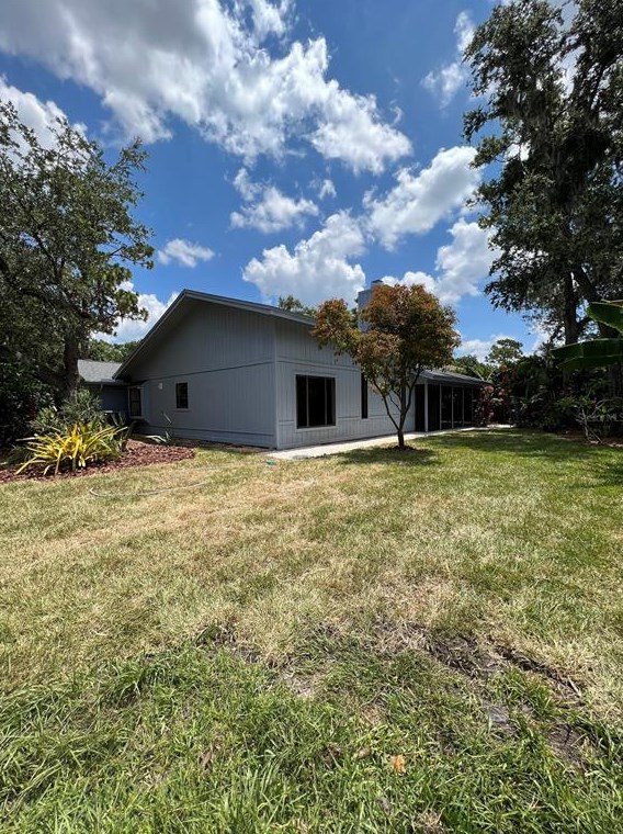 4912 80th Avenue Cir, Sarasota FL  34243-4915 exterior