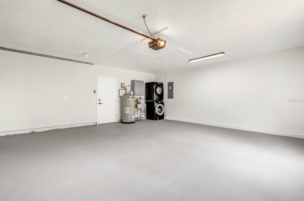 4912 80th Avenue Cir, Sarasota FL  34243-4915 exterior