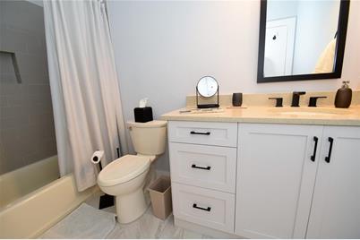 1631 Starling Drive #204, Sarasota, FL 34231 - Photo 5