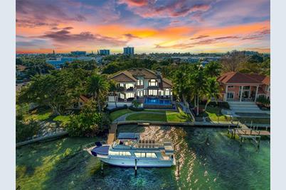 14 N Washington Drive, Sarasota, FL 34236 - Photo 1