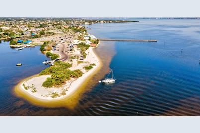 15182 Dahlgren Avenue, Port Charlotte, FL 33953 - Photo 69