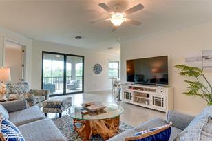 5805 Wake Forest Run, Lakewood Ranch, FL 34211 - Photo 5
