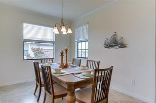 5805 Wake Forest Run, Lakewood Ranch, FL 34211 - Photo 13