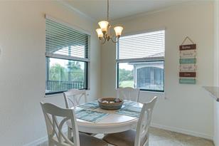 5805 Wake Forest Run, Lakewood Ranch, FL 34211 - Photo 9