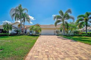 4006 Caddie Dr E, Bradenton, FL 34203 - Photo 3