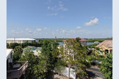 9238 Midnight Pass Road, Sarasota, FL 34242 - Photo 11