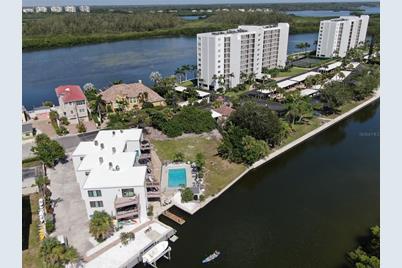 9238 Midnight Pass Road, Sarasota, FL 34242 - Photo 23