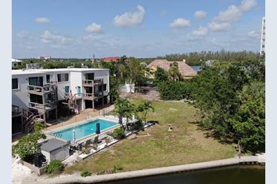 9238 Midnight Pass Road, Sarasota, FL 34242 - Photo 35