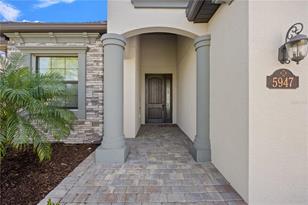 5947 Brandon Run, Lakewood Ranch, FL 34211 - Photo 5