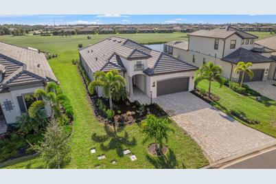 5947 Brandon Run, Lakewood Ranch, FL 34211 - Photo 3