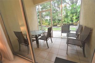 4235 Castlebridge Ln, Sarasota, FL 34238 - Photo 5