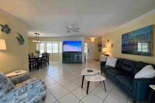 7328 Curtiss Ave, Sarasota, FL 34231 - Photo 9