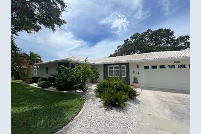 7328 Curtiss Avenue, Sarasota, FL 34231 - Photo 3