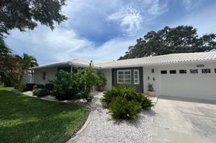 7328 Curtiss Ave, Sarasota, FL 34231 - Photo 3