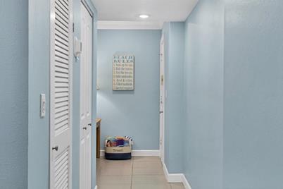 4325 Gulf Of Mexico Drive #208, Longboat Key, FL 34228 - Photo 5