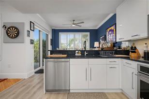 9122 Midnight Pass Rd, Sarasota, FL 34242 - Photo 17