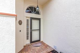 4934 Clubview Ct E - Photo 5