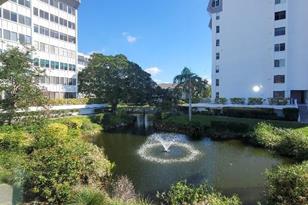 1046 W Peppertree Ln, Sarasota, FL 34242 - Photo 5