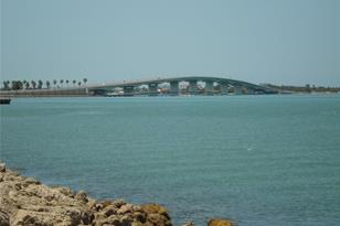 1046 W Peppertree Ln, Sarasota, FL 34242 - Photo 49