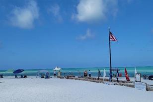 1046 W Peppertree Ln, Sarasota, FL 34242 - Photo 41