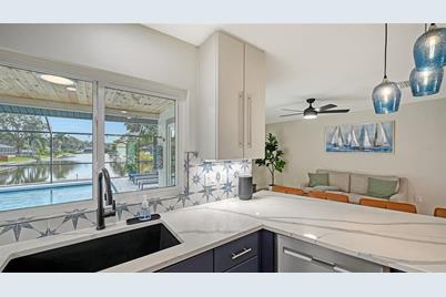 3924 Helene Street, Sarasota, FL 34233 - Photo 23