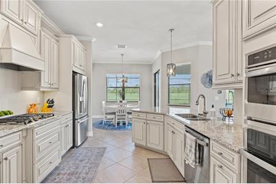 5623 Mulligan Way, Lakewood Ranch, FL 34211 - Photo 11