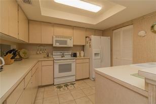 3805 Sun Eagle Ln, Bradenton, FL 34210 - Photo 9