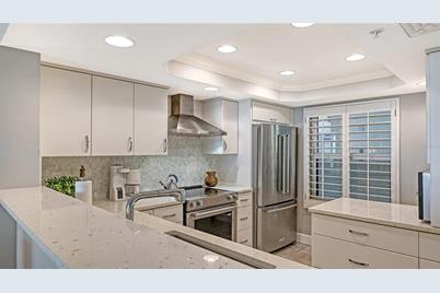 2109 Gulf Of Mexico Drive #1203, Longboat Key, FL 34228 - Photo 21